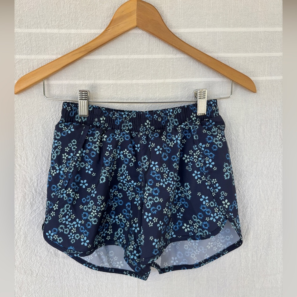 Bundle girls 10/12 all in motion active shorts